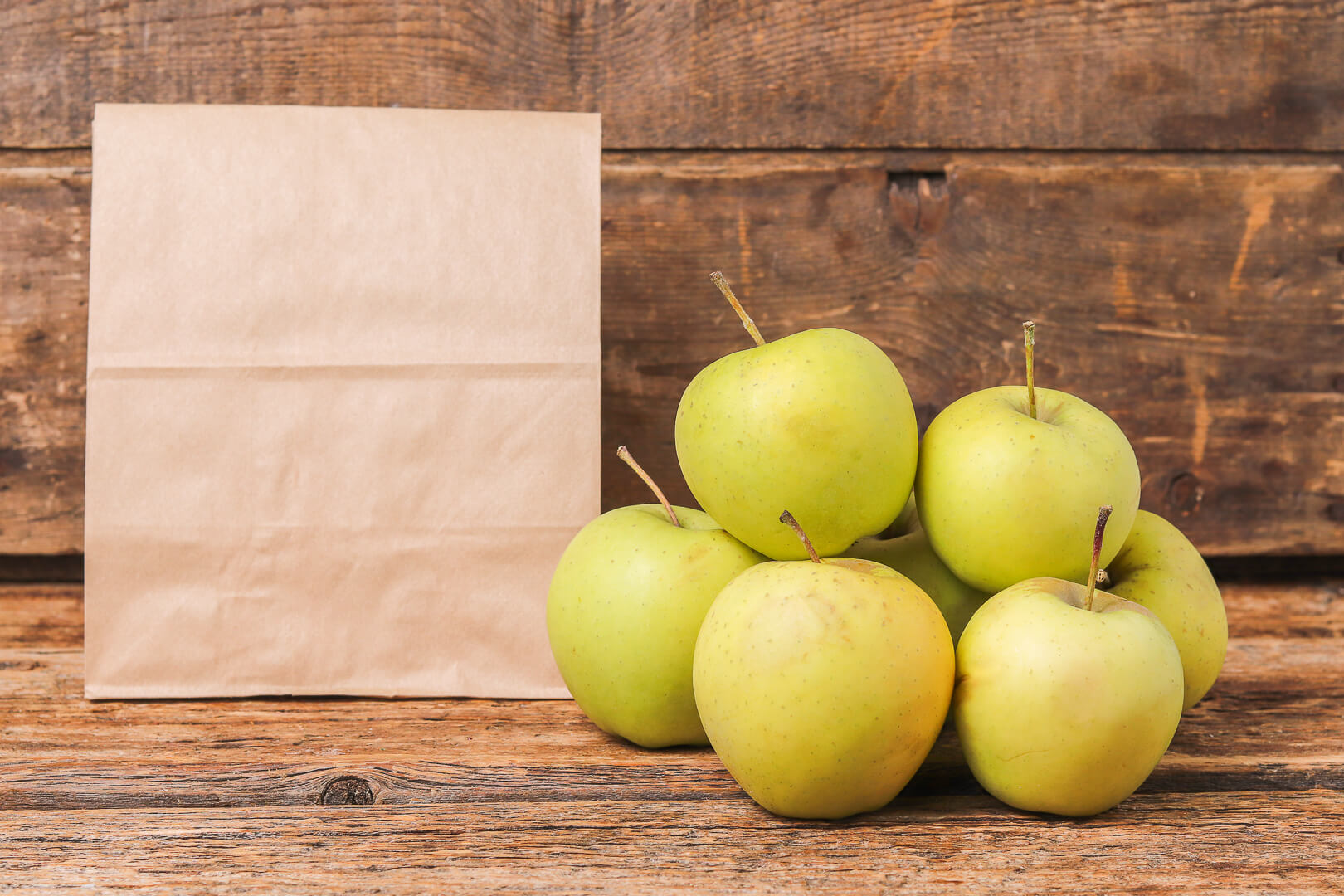 Bag of Apples (Golden Delicious)