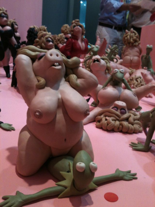 Miss Piggy Porn Resolution - Kermit and Miss piggy (taken from /r/funny | Rule34 | Luscious Hentai Manga  & Porn
