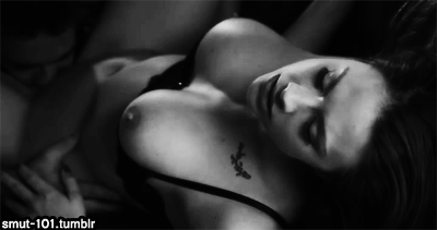 realoral-178_01BK6FET2HT7GRJ8XSEMMMYQ9R.gif