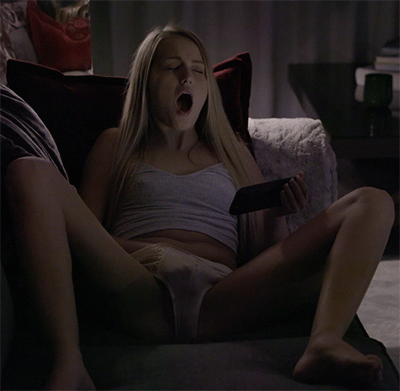 18575383_01C8F99BVGSXC7ZXAJ9D20D71T.gif