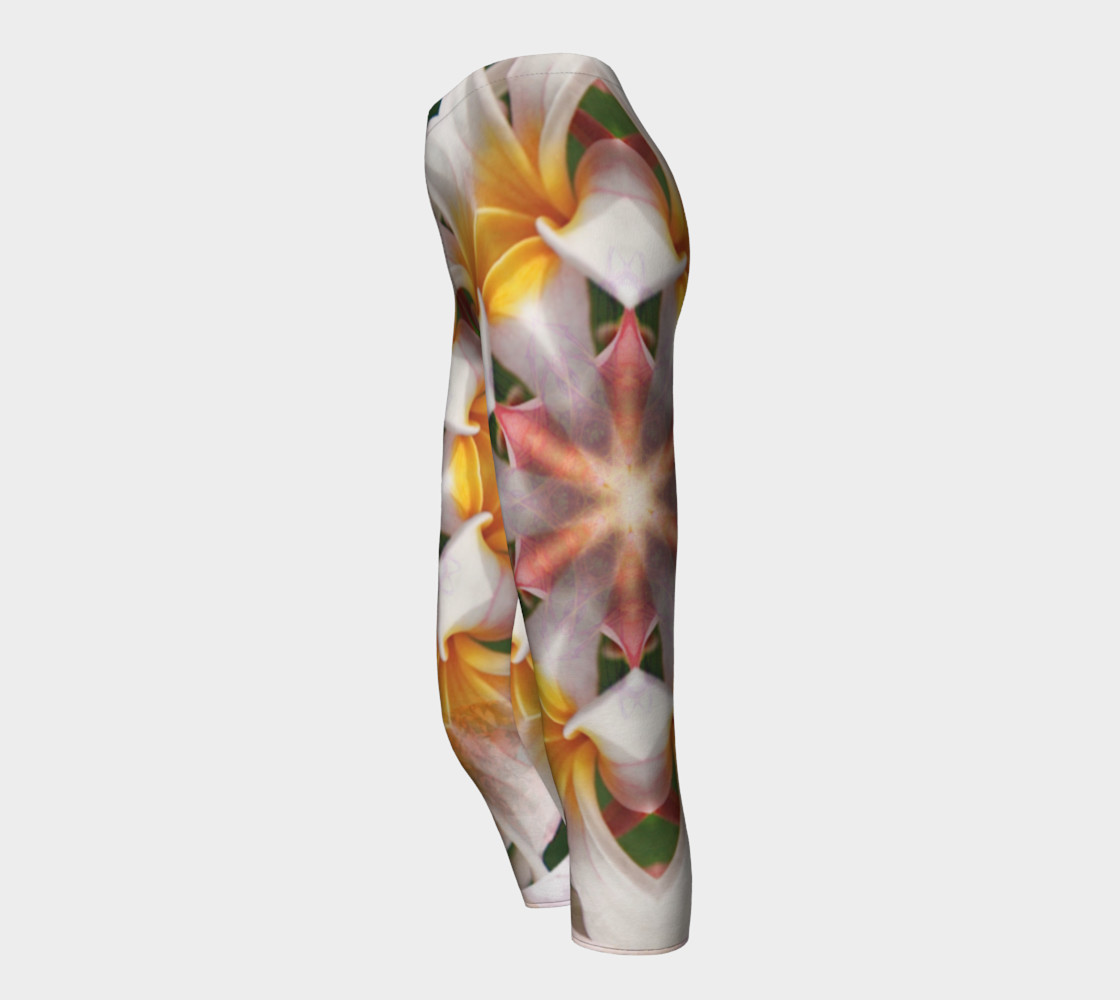 The Heart Knows Frangipani Capris preview #3