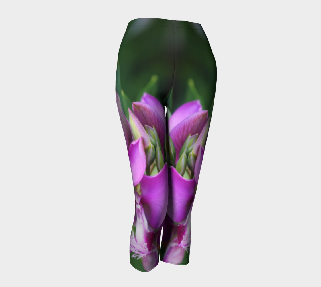 Purple Myrtle Finial Flower Capris leggings preview #1