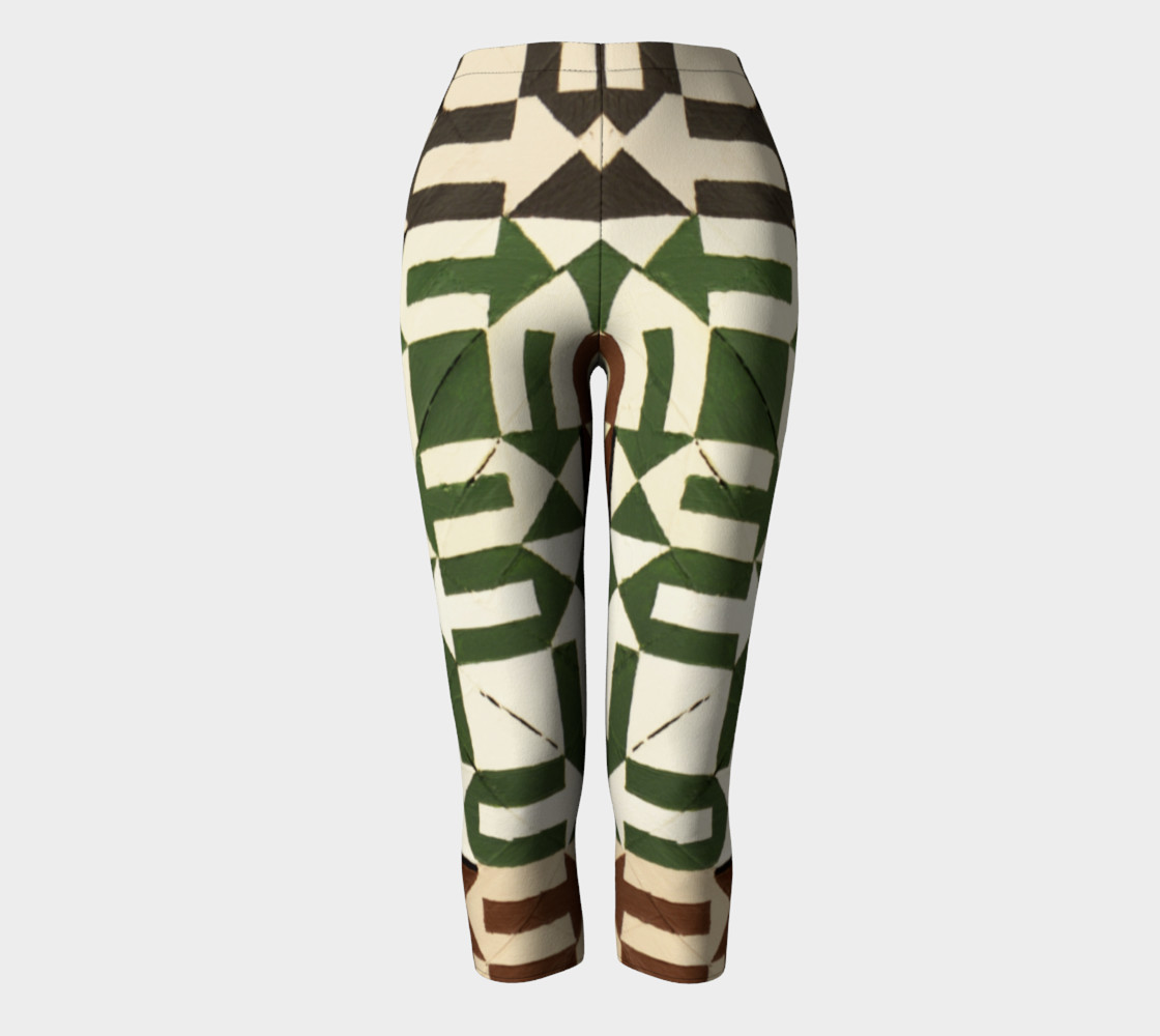 Misdirection capris preview #2