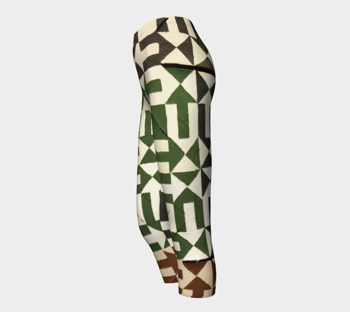 Misdirection capris preview #3