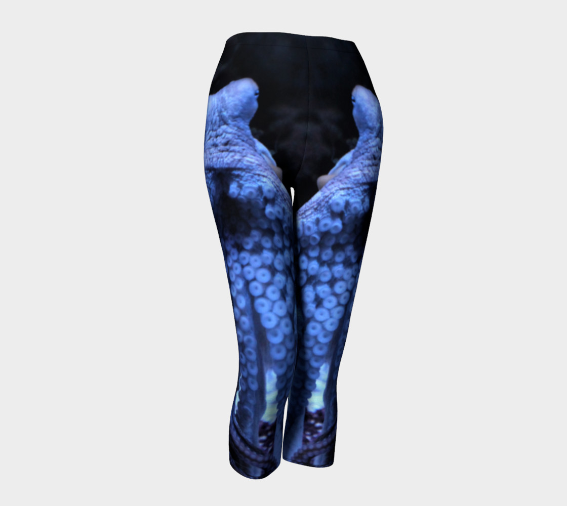 Dark Octopus Black light Capri preview #1