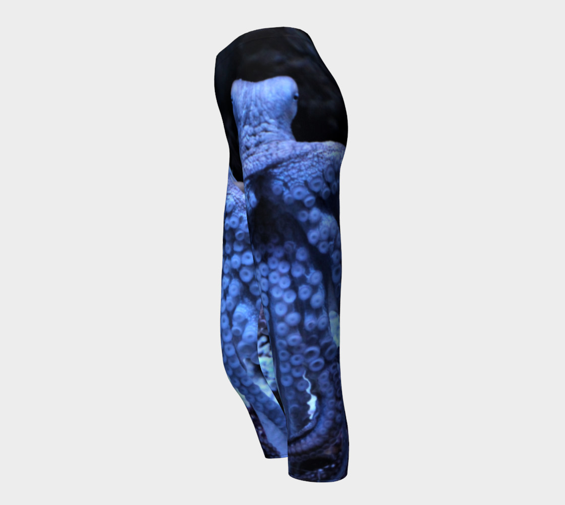 Dark Octopus Black light Capri preview #3