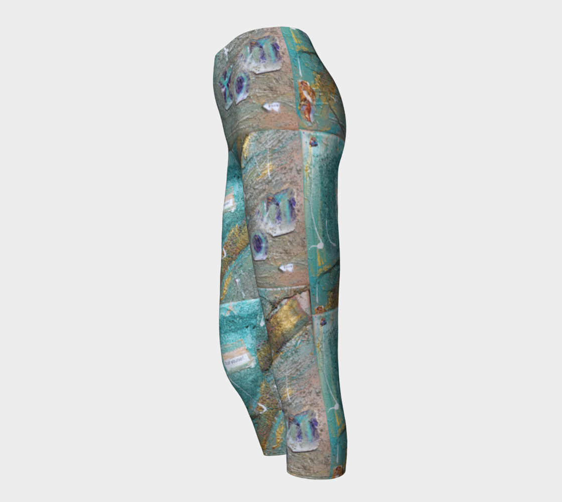TRUST YOURSELF Capri Leggings preview #3