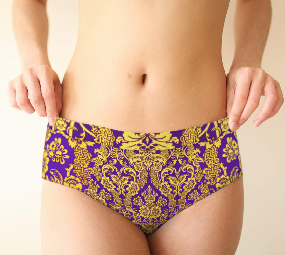 Aperçu de damask in purple and golden #1