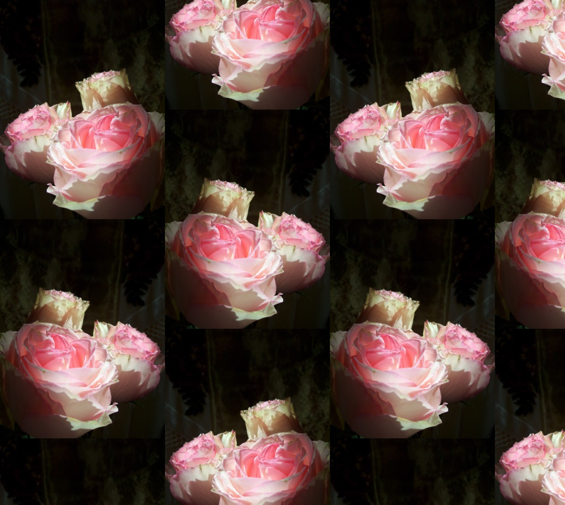 Whip Creme Roses Large half drop vert X 10.89 x 14.47 thumbnail #1