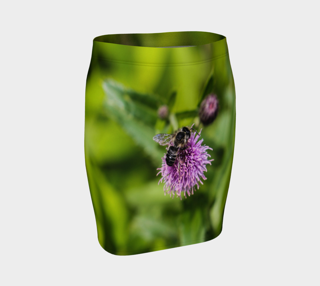 A Bee on a Purple Flower Fitted Skirt preview #1