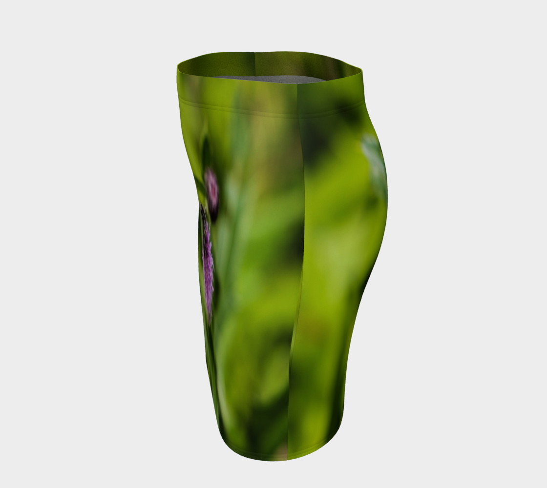 A Bee on a Purple Flower Fitted Skirt preview #2