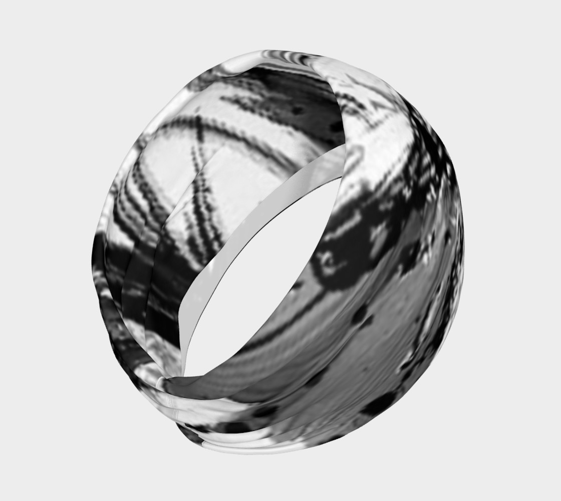 Black & White preview #2