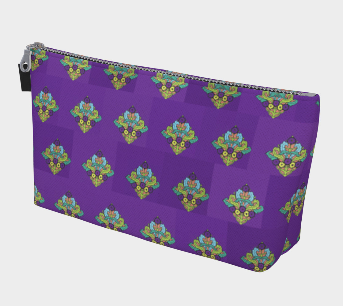 Aperçu de The Diamond Life Makeup Bag #1