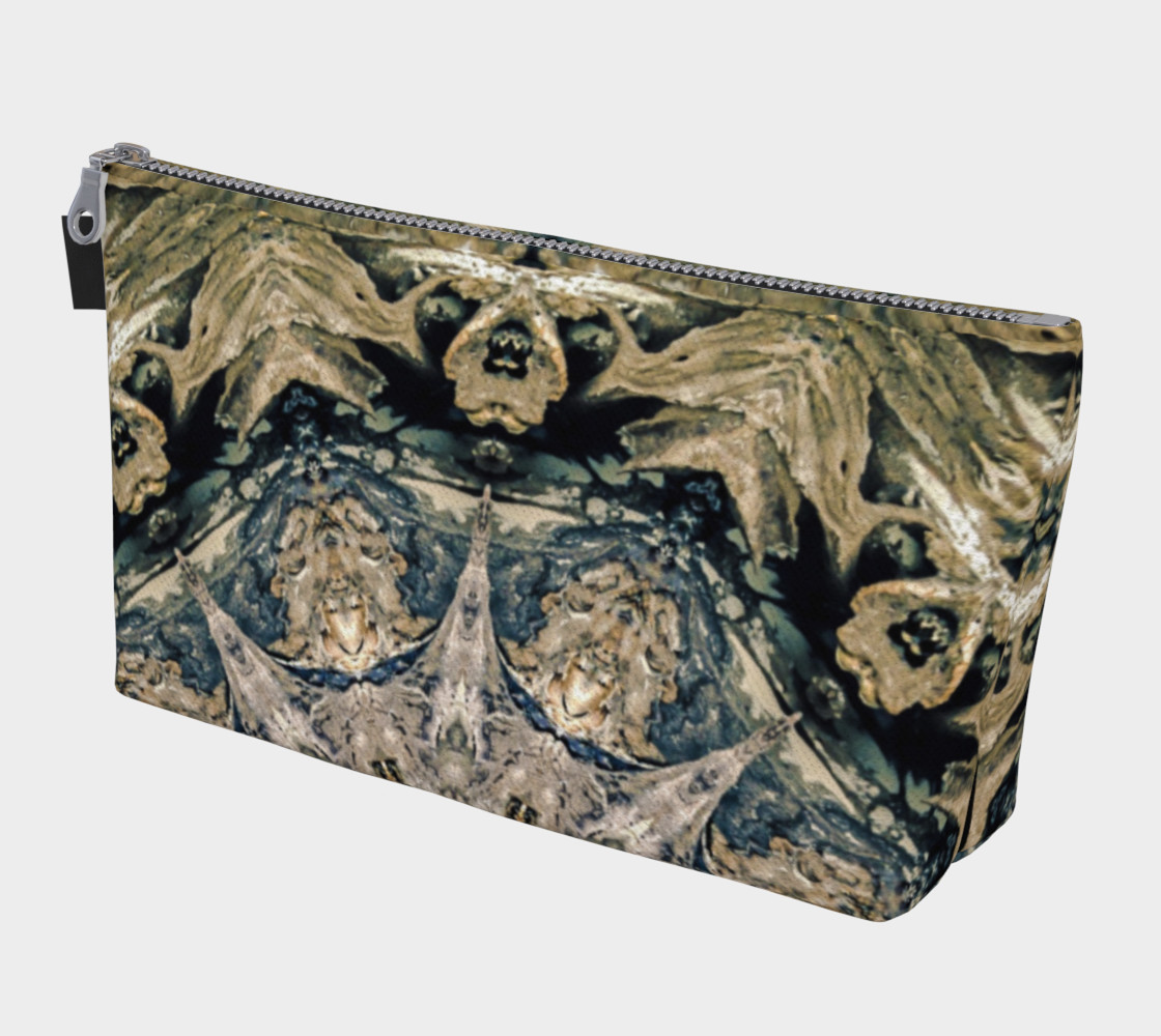 Quixotic Makeup Case preview #1