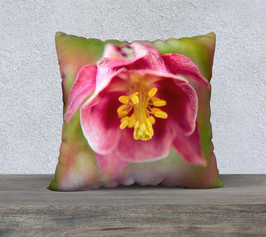 Blossom of a Aquilegia in Purple preview #1