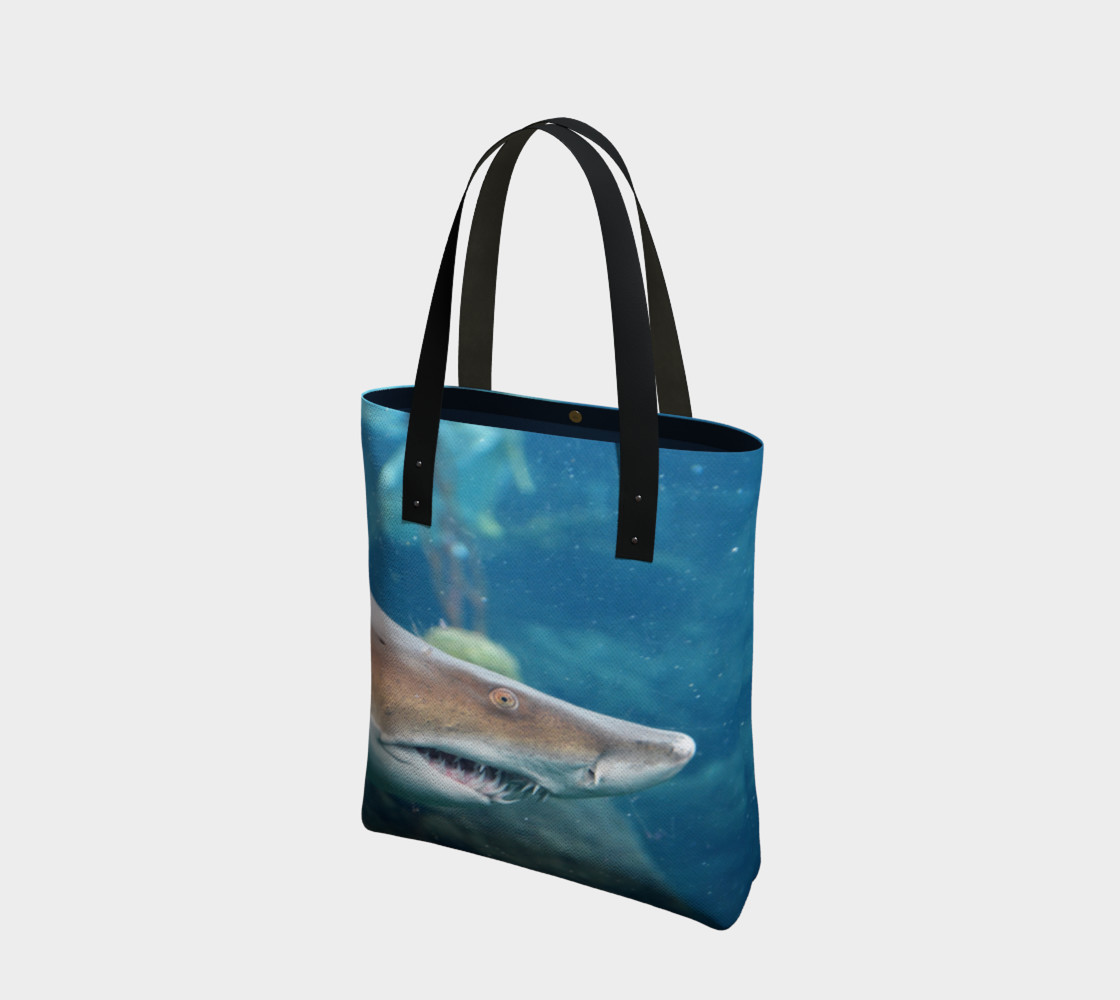 Shark Tote Close Up preview #1