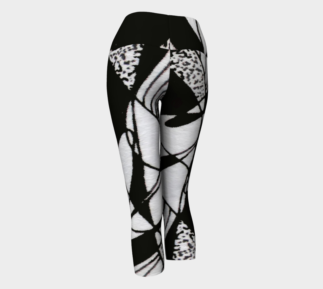 Aperçu de Pantacourts yoga-Griffe Noir et blanc-micheline-plante #3