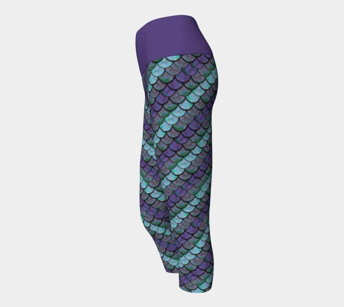 Opalescent Mermaid Scale Capris preview #2