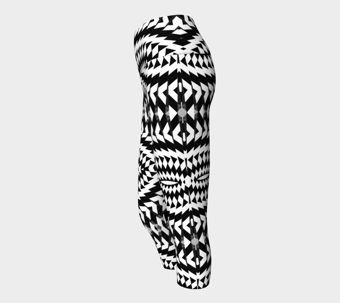 Black And White Yoga Capris preview #2