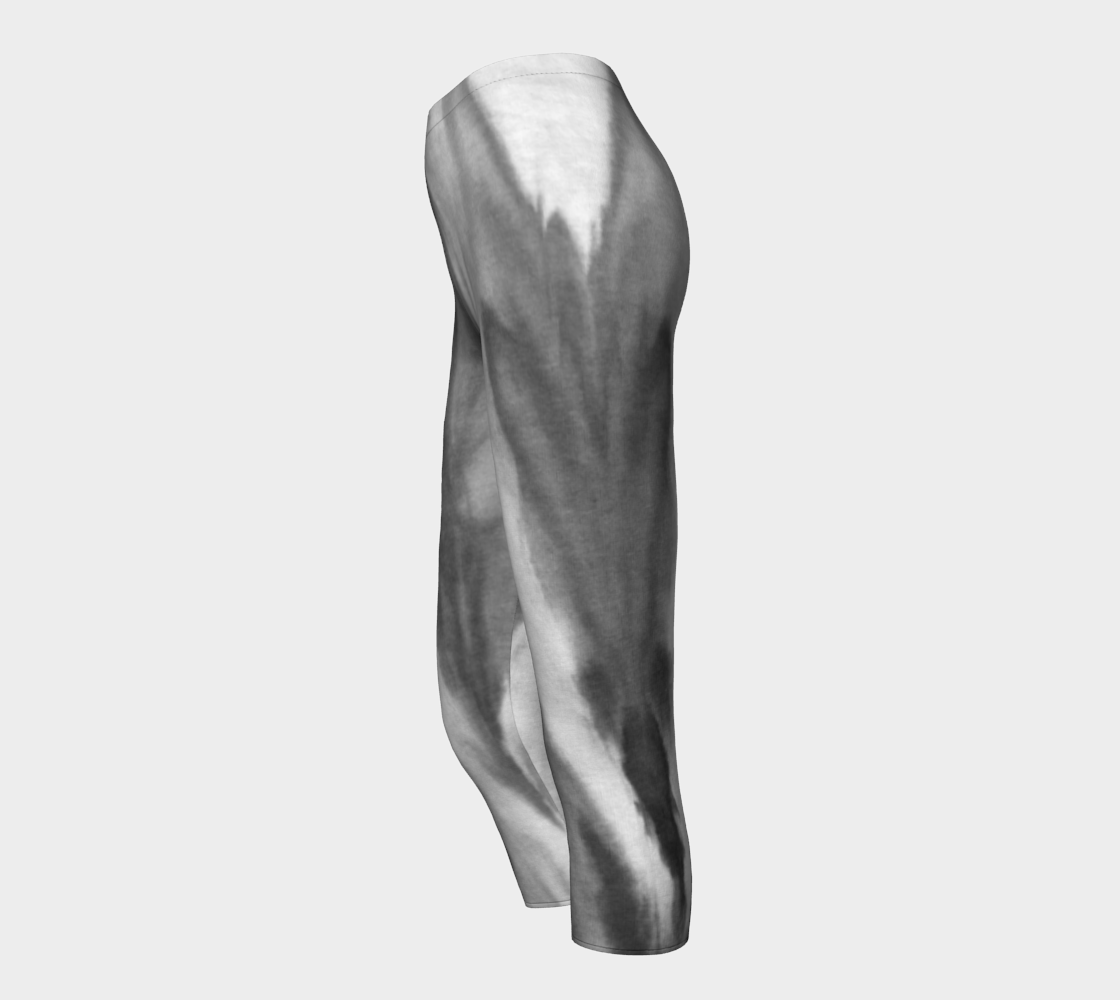 Black and White Chevron Capri preview #3