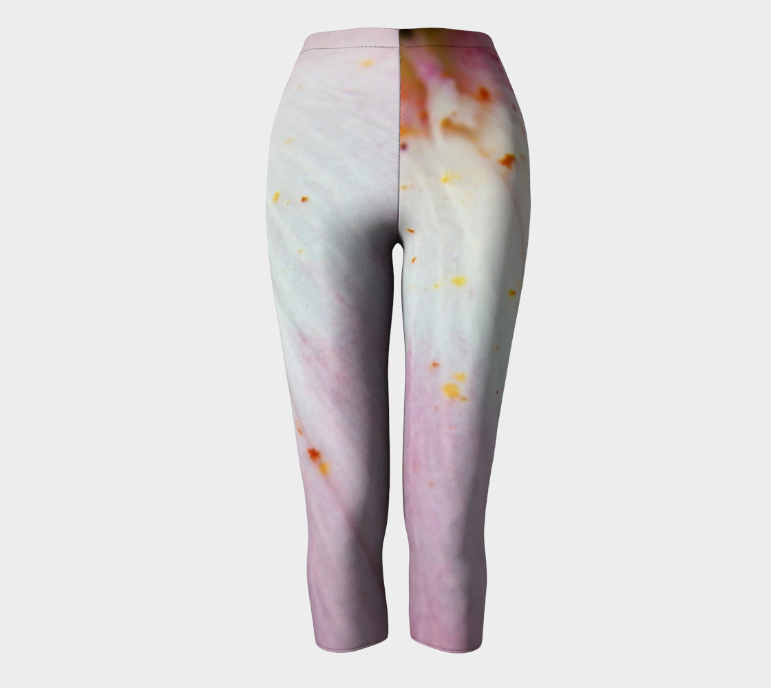 Pink Lily Tongue Capris preview