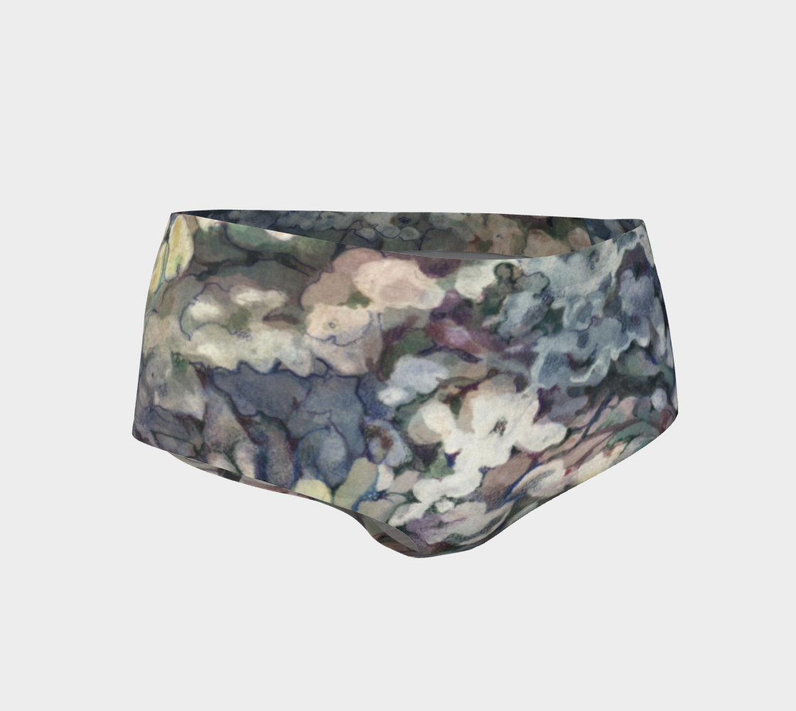 Be an art lover! Mini shorts are all the rage! preview