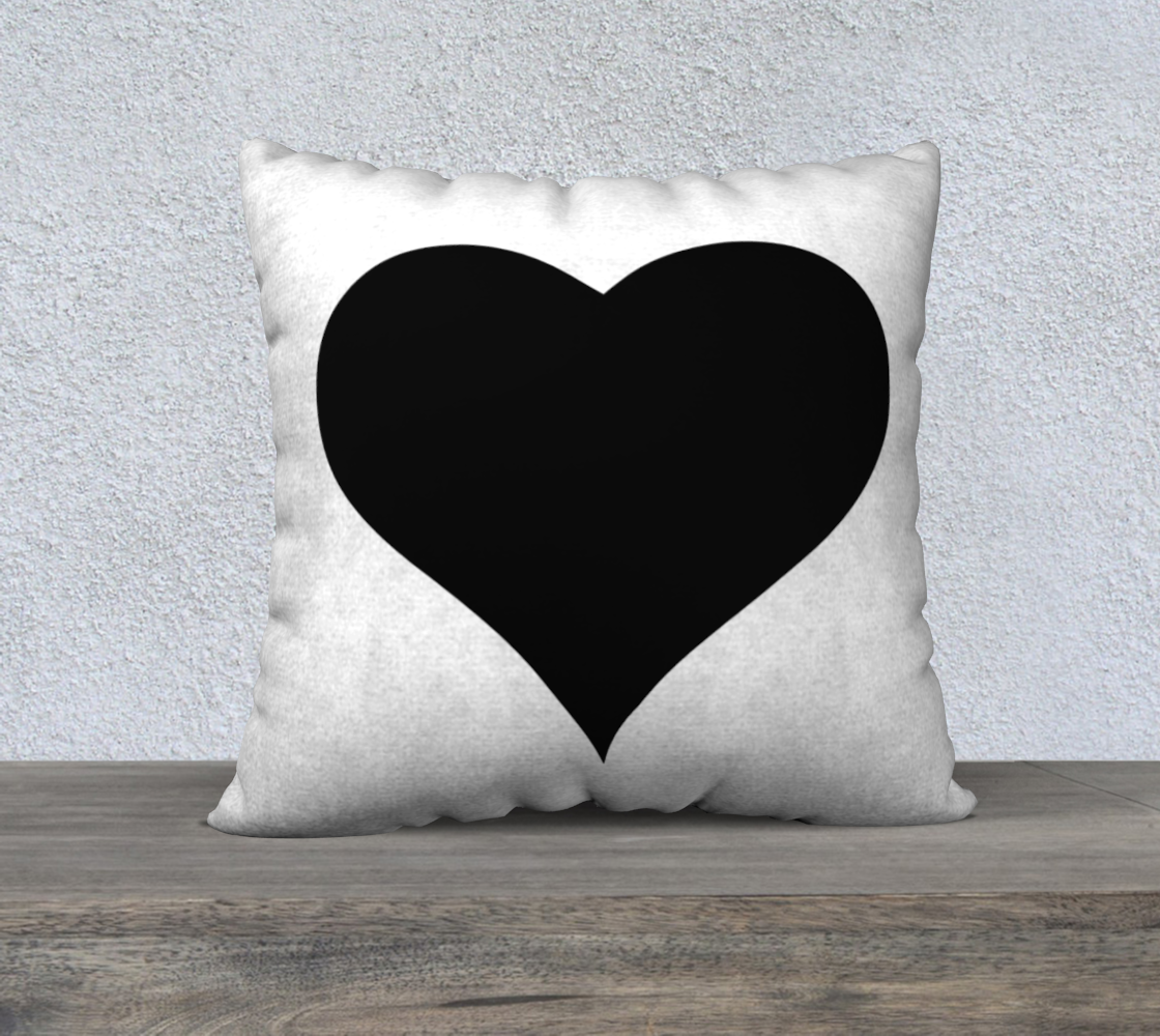 Black Heart Pillow 22 preview #1