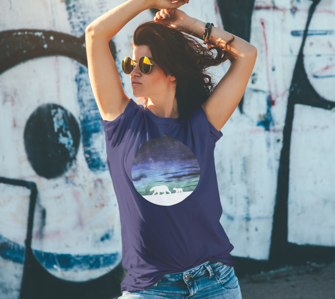 Aperçu de Aurora borealis and polar bears (white version) Unisex Tee #4