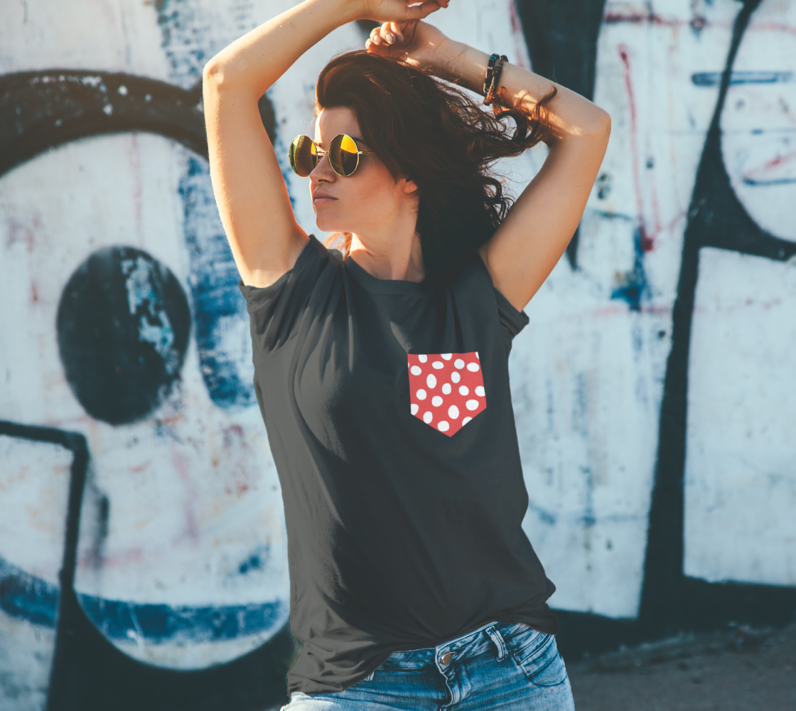 Aperçu de All About the Dots Pocket Unisex Tee - Red #4