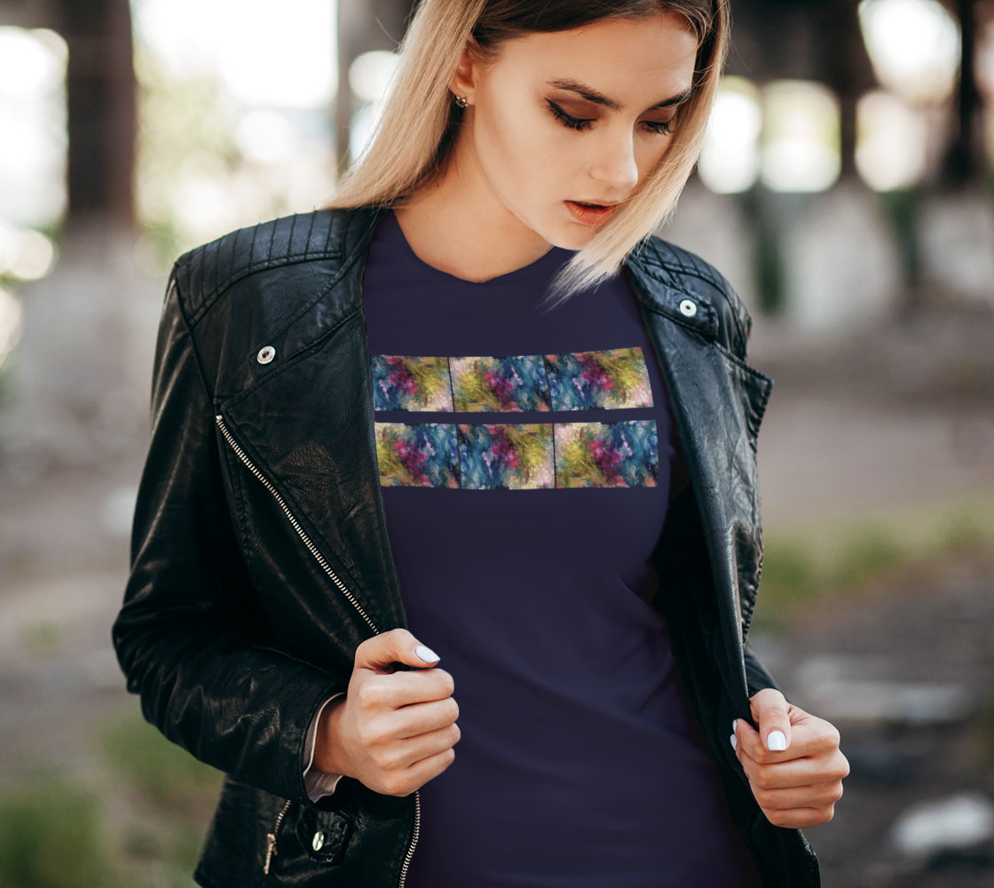 Aperçu de Rainbow Blossom Bella Tshirt #2