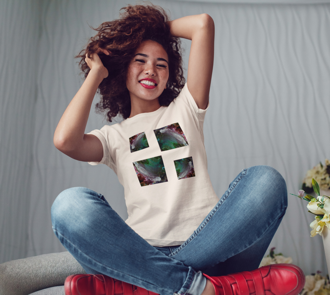 Aperçu de Green to Red Sea Bella Tshirt #3