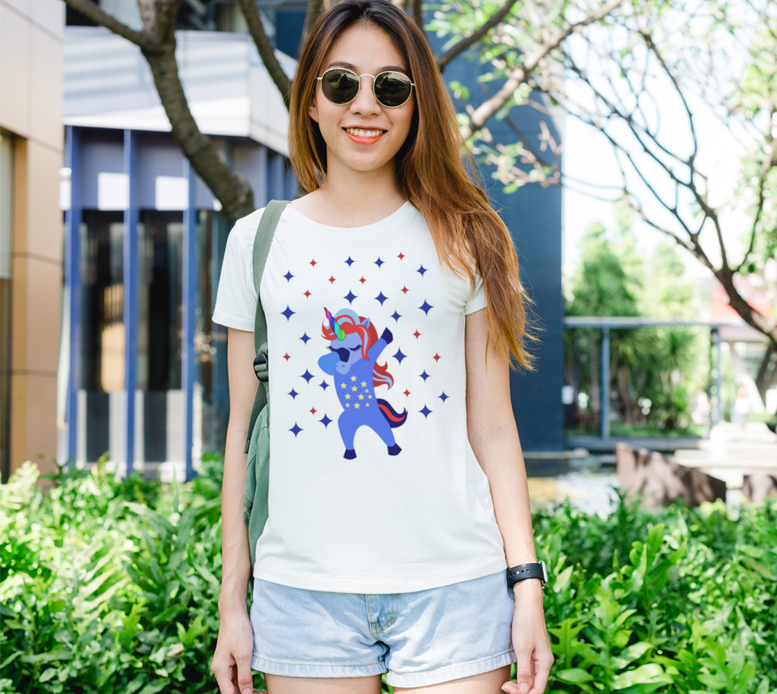 Aperçu de Dabbing American Unicorn with Stars Women's T-Shirt, AWSD