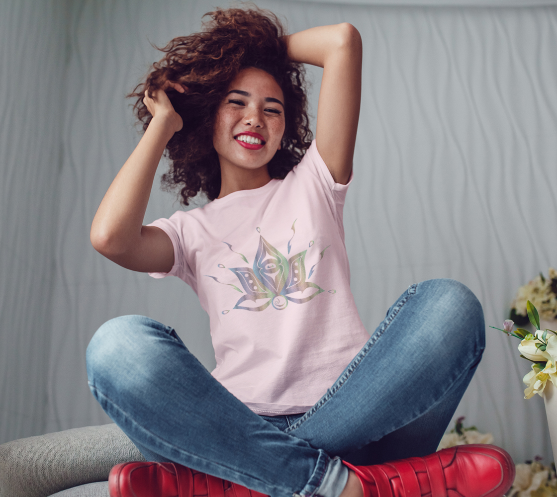 Aperçu de Radiate Lotus T-Shirt in Pink #3