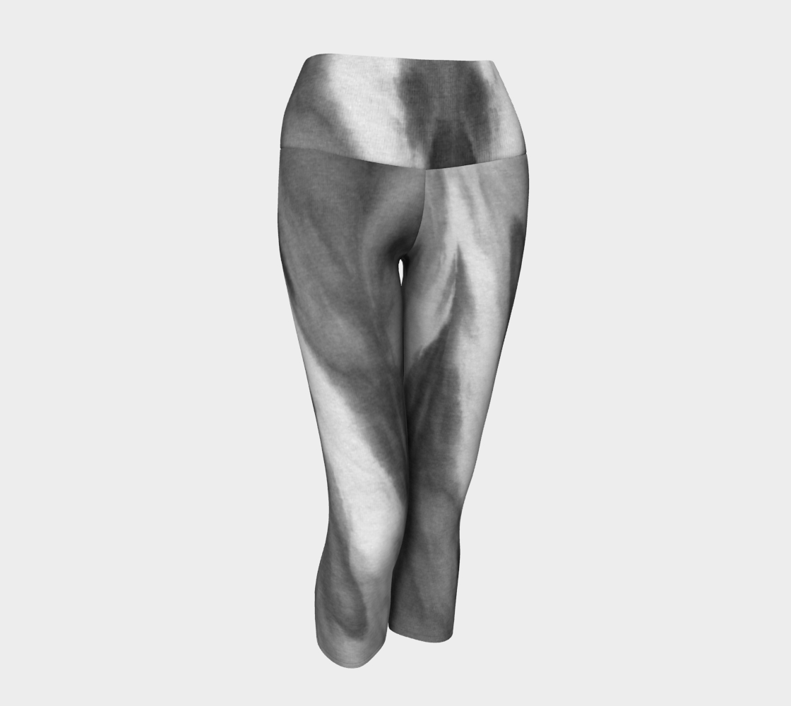 Black and White Chevron Yoga Capri preview #1