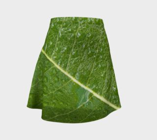 Aperçu de Green Leaf with Water Droplets Flare Skirt