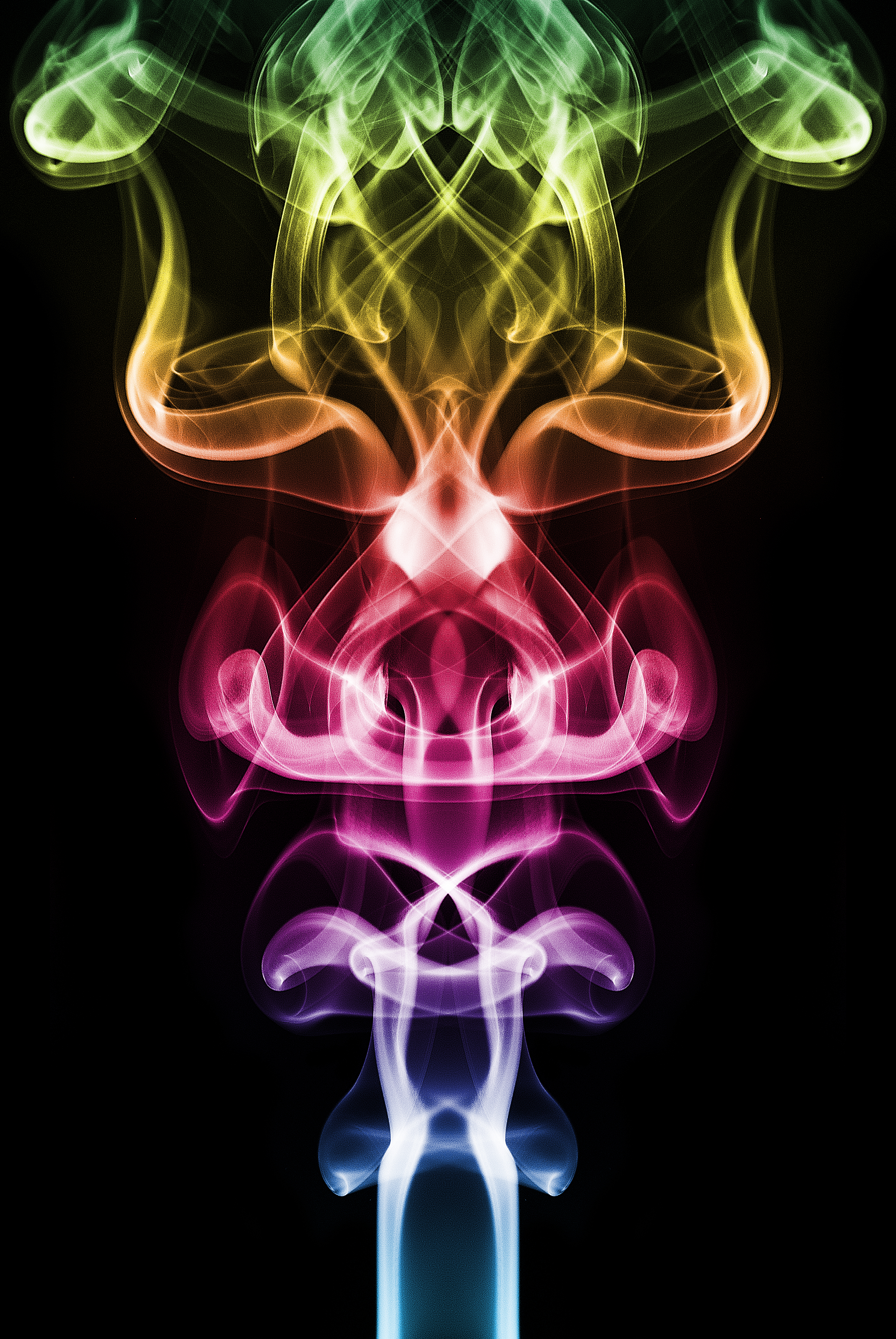 Synergia Smoke Art  