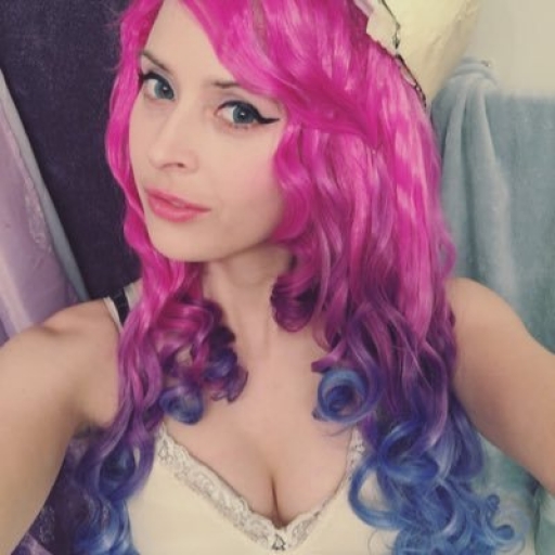 Lana Summers photo