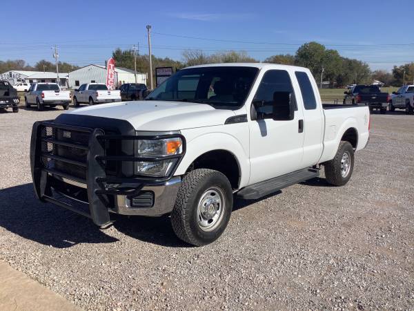 Photo 2016 FORD F250 EXTENDED CAB GAS 4WD VERY CLEAN - $18,900 (Noble)