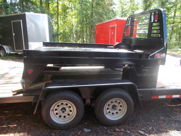 Photo New GR 8 foot truck bed OKLA. rancher with hay forks - $5,500 (Newnan , Ga.)