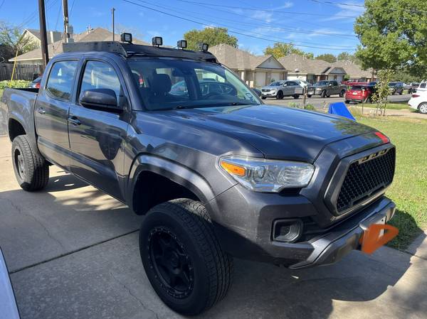 Photo 2018 Toyota tacoma Limited Pickup 4D 5 ft - $37,000 (Georgetown)