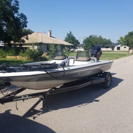 Champion Bass Boat $13,000 | Boats For Sale | Austin, TX | Shoppok