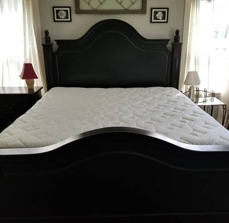 Ghostbed Luxe King Mattress - $800 (Austin) ‹ image 1 of 4 › Airport