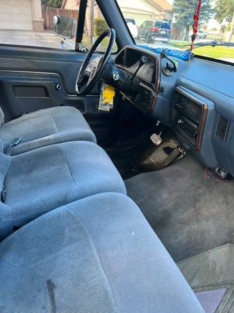 Photo 1991 Ford F250 Lariat - $7,500 (Bakersfield)