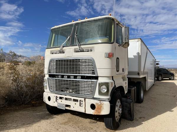 Photo CL-9000 Ford Single axle Tractor truck w 3239 trailer - $4,900 (Inyokern)