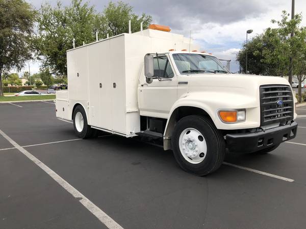 Photo Ford F700 - $18,500 (Bakersfield)