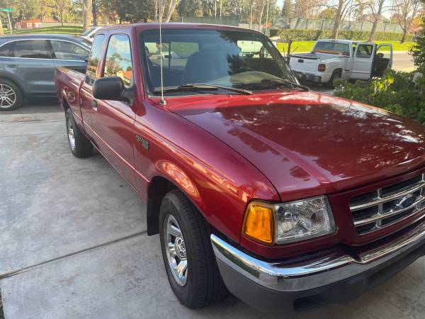 Photo Ford ranger with low miles and clean title - $7,850 (Stockdale Bakersfield)