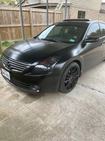 Photo Blacked out Nissan Altima SL 2.5 - $7,500 (Beaumont)