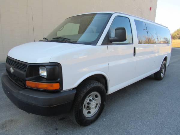 Photo 2008 CHEVY EXPRESS G3500  EXTENDED 12 PASSENGER VAN  1 OWNER  - $11,995 (NO DOC FEES)