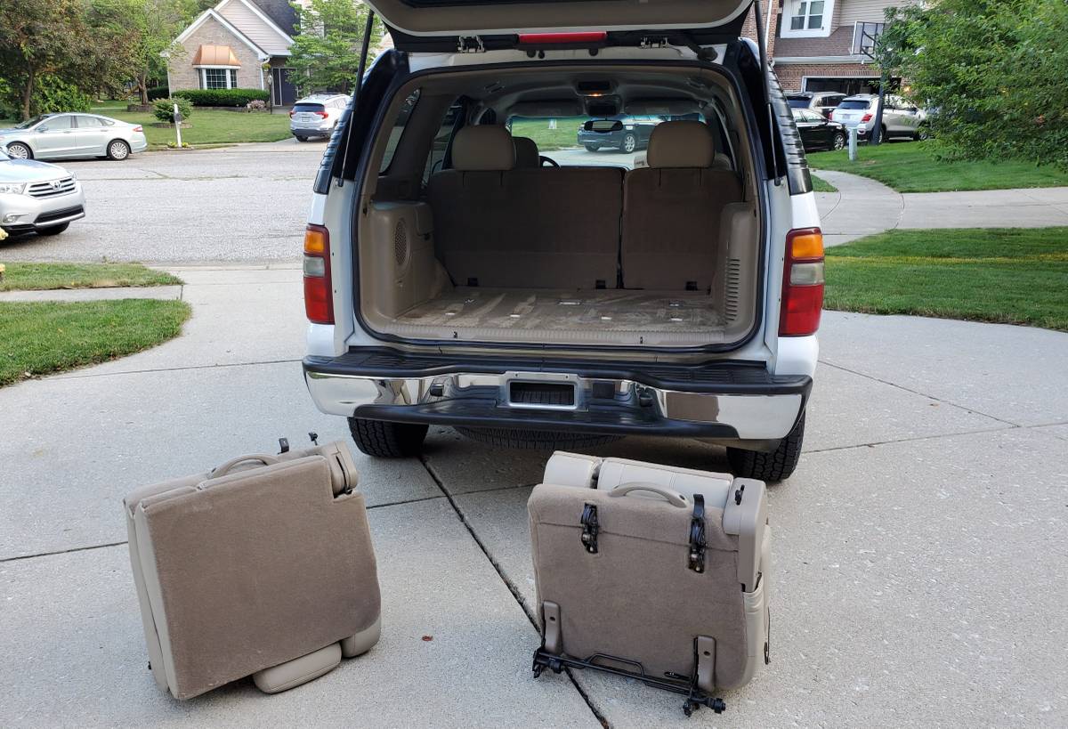 For Sale Chevy Tahoe LS low milage Cars & Trucks For Sale