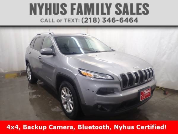 Photo 2016 Jeep Cherokee Latitude - $14,500 (Delivery Available)